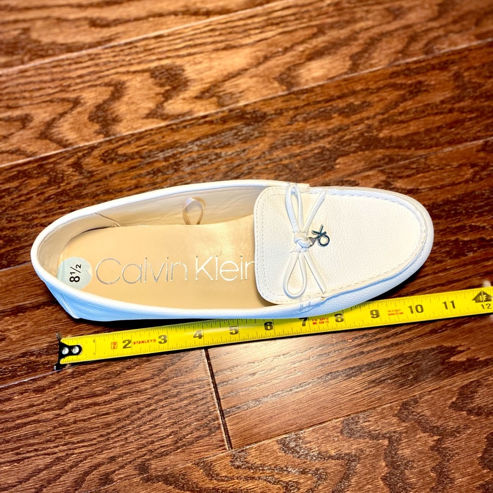 Calvin Klein Loafers Flat White with Bow Knot Charm Driving Moccasins - Picture 14 of 16